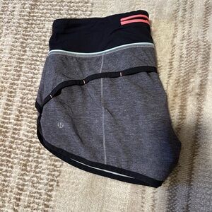 Lulu lemon speed up low rise lined shorts